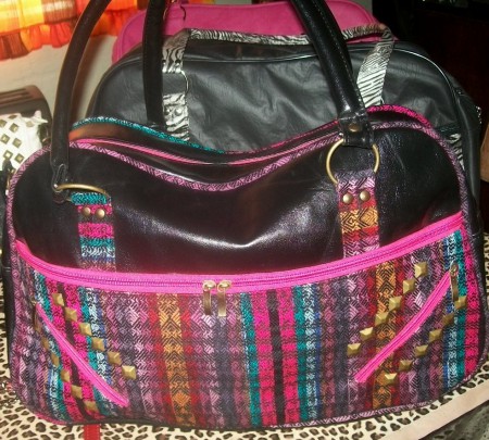 -----------Precio por menor: $ 300.---------Medidas: Piso: 20cm.; Alto: 30cm.; Ancho: 50cm